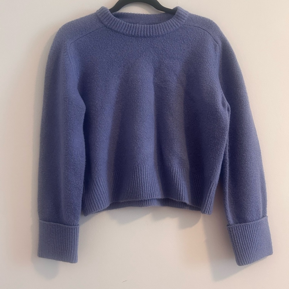 Women's Crewneck cuffed sleeve Sweater in Blue